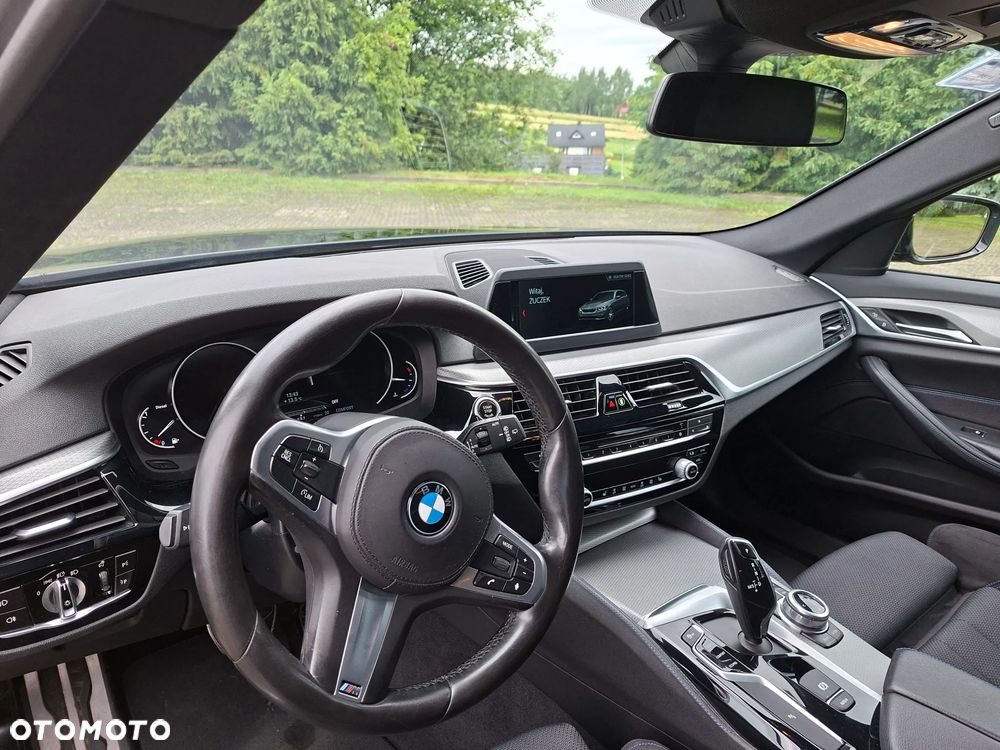 BMW Seria 5 520d M Sport - 22