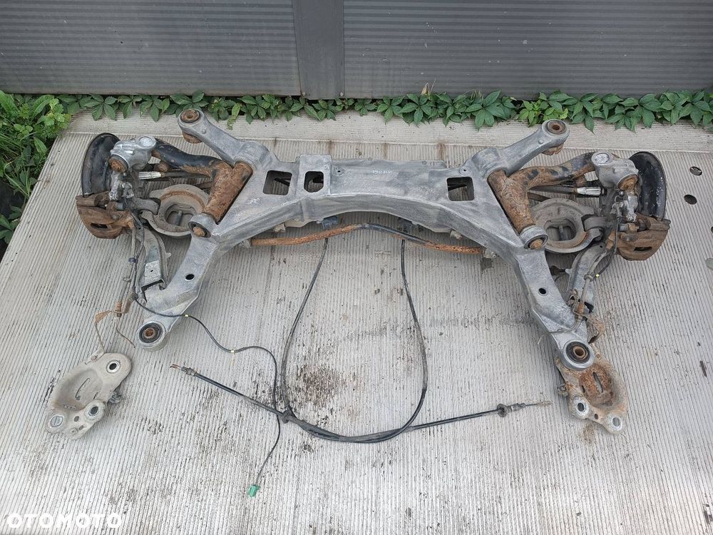 BELKA OŚ ZAWIESZENIA TYŁ VOOLVO V70 II - 1