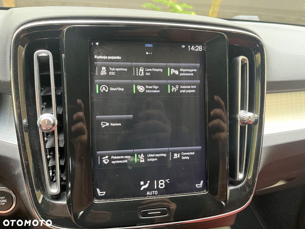 Volvo XC 40 D3 Momentum Pro - 16