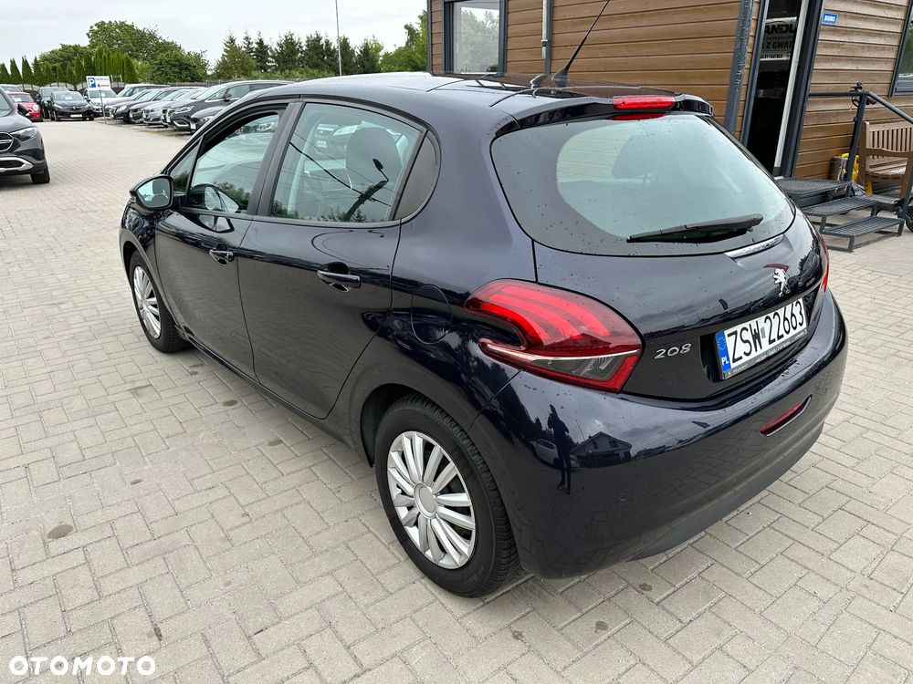 Peugeot 208 - 4