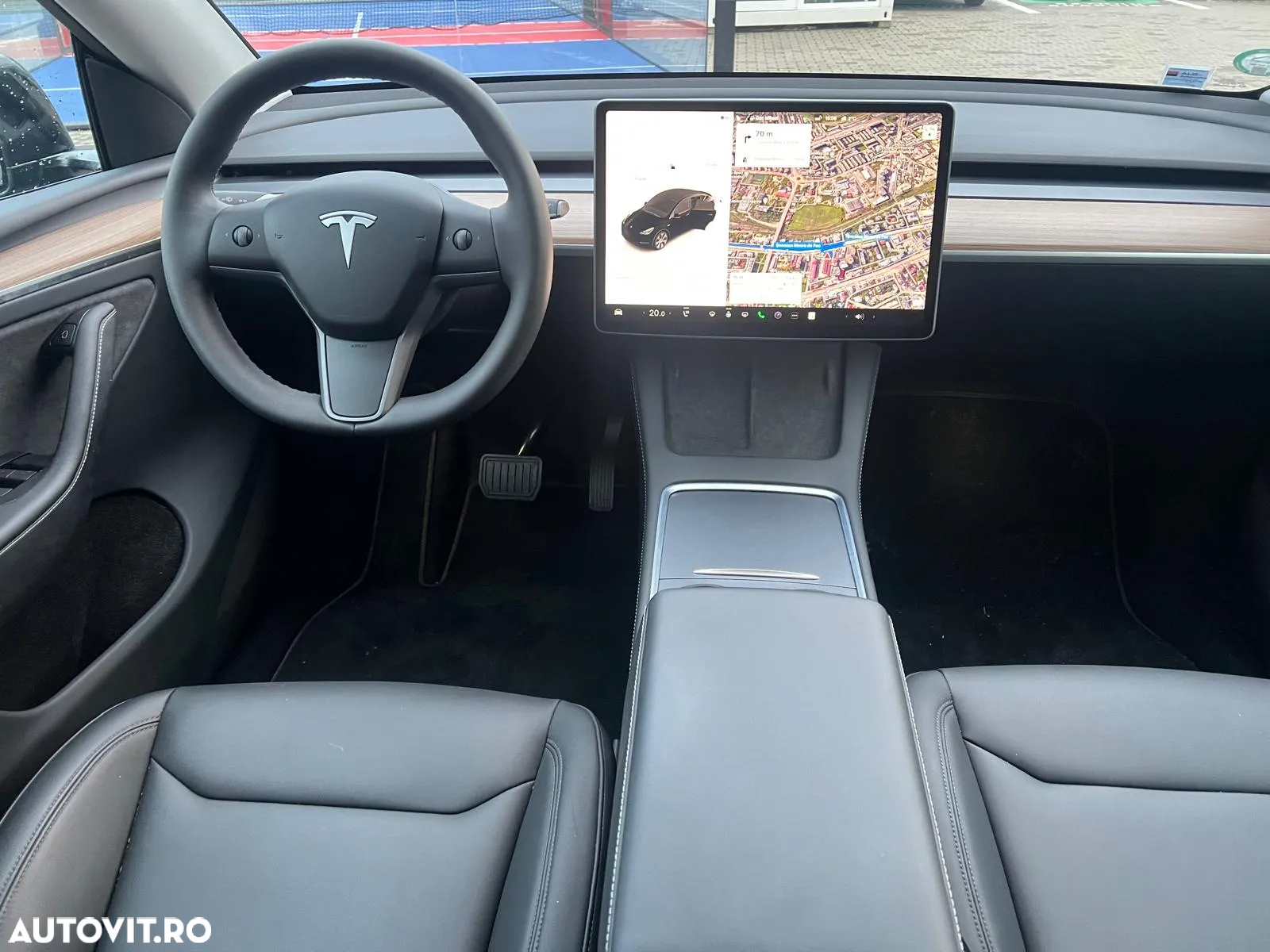 Tesla Model Y - 6