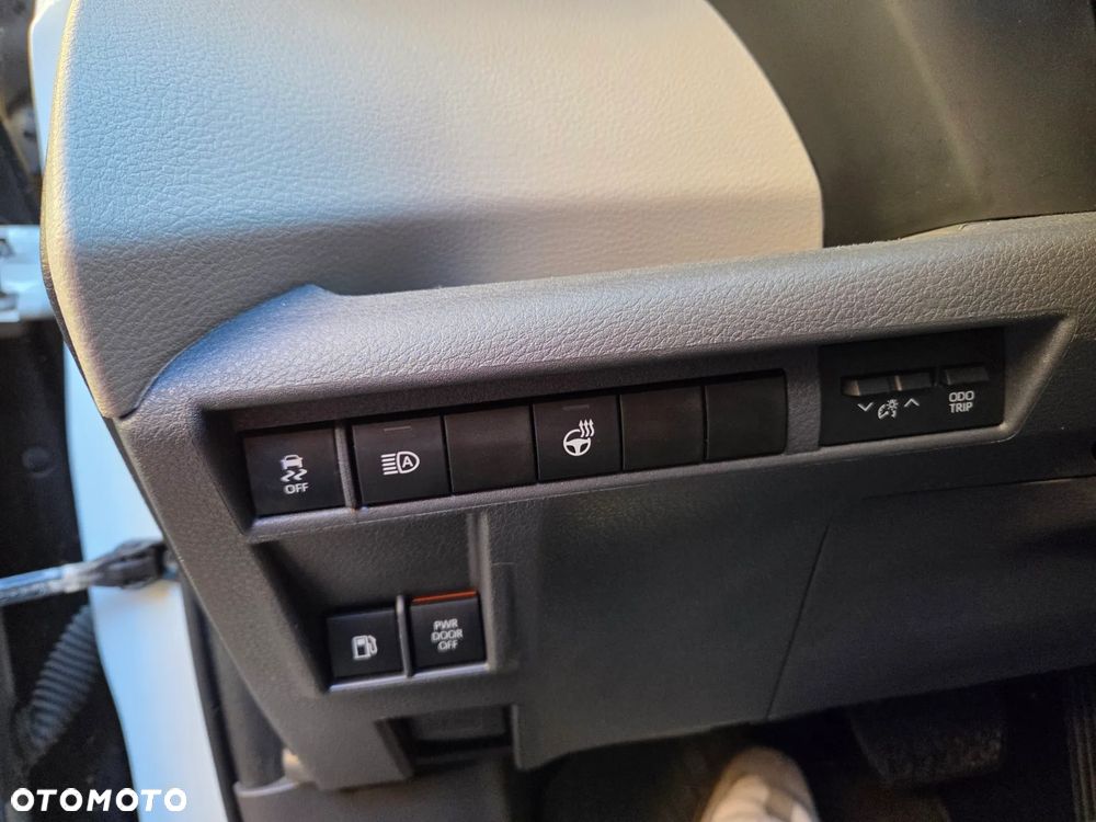 Toyota Sienna - 8