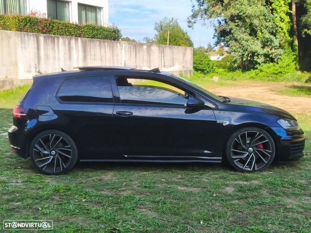 VW Golf 2.0 TDI GTD DSG - 36
