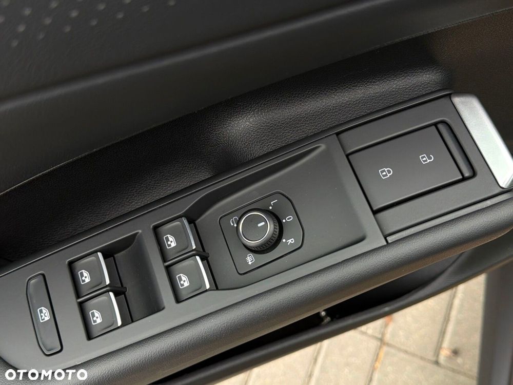 Volkswagen T-Roc 1.5 eTSI R-Line DSG - 15