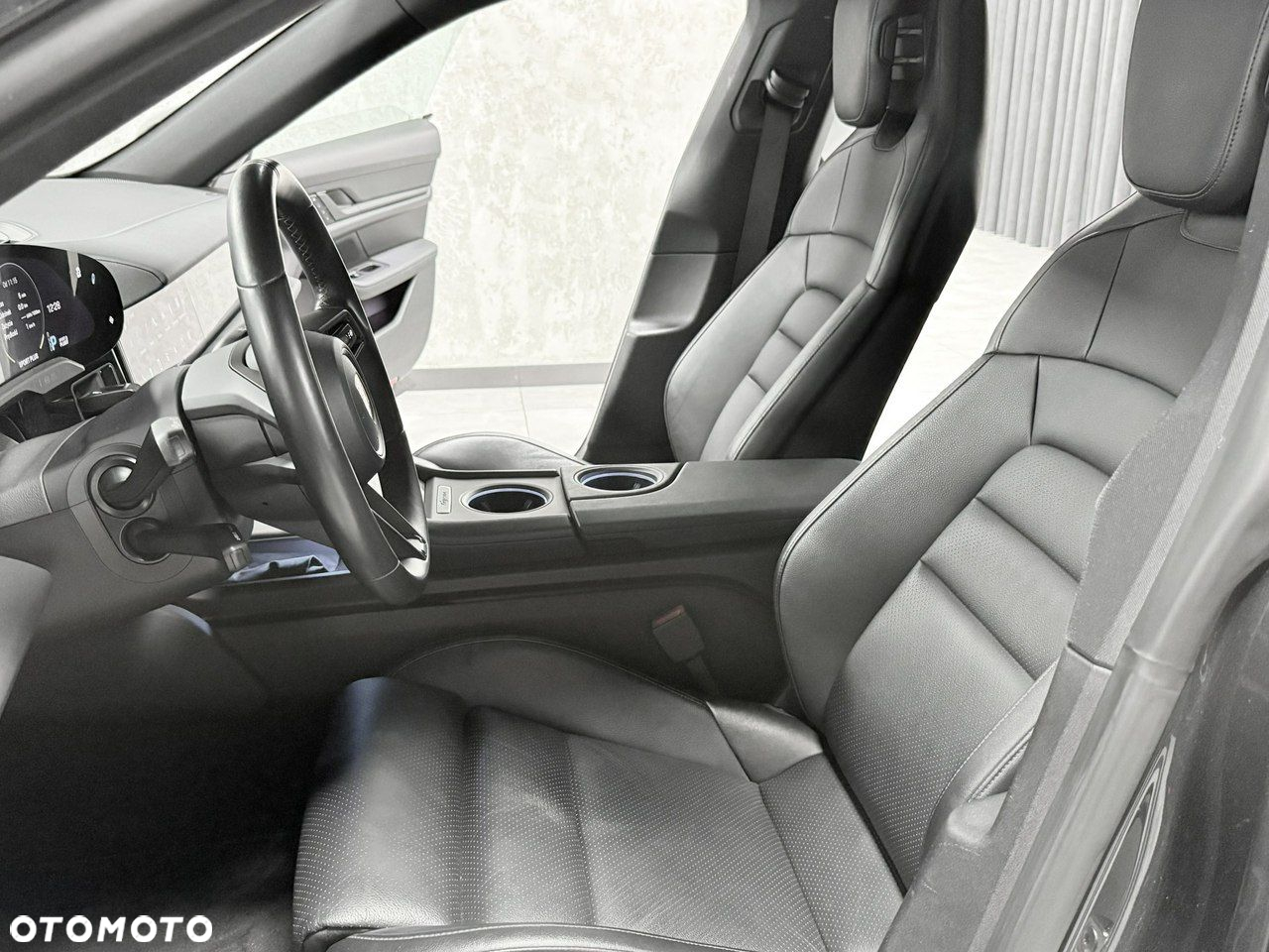 Porsche Taycan Sport Turismo Performance Plus - 31