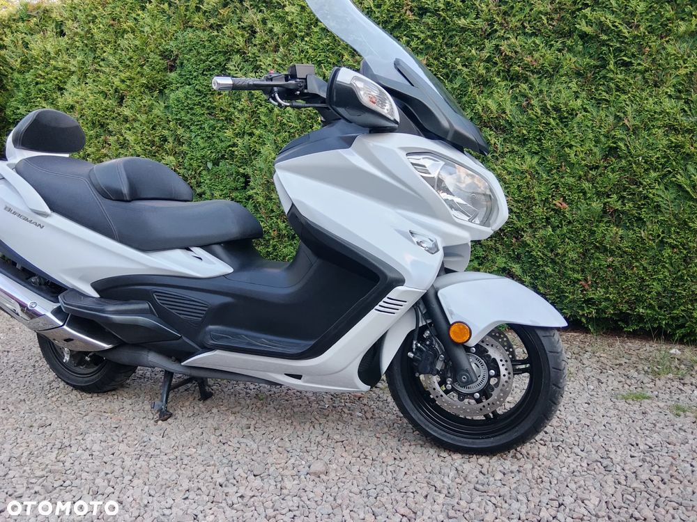 Suzuki Burgman - 22