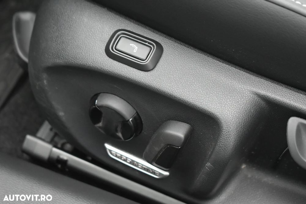 Volkswagen Passat 1.5 eTSI DSG MHEV Business - 14