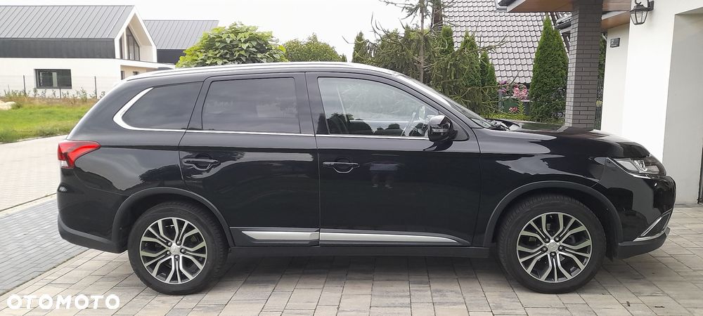 Mitsubishi Outlander - 4