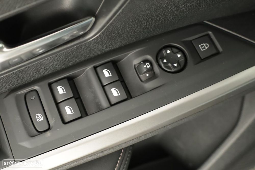 Peugeot 3008 1.2 Hybrid Allure e-DCS6 - 20