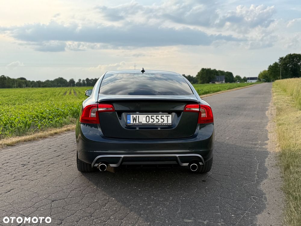 Volvo S60 T6 AWD R-Design Momentum - 8