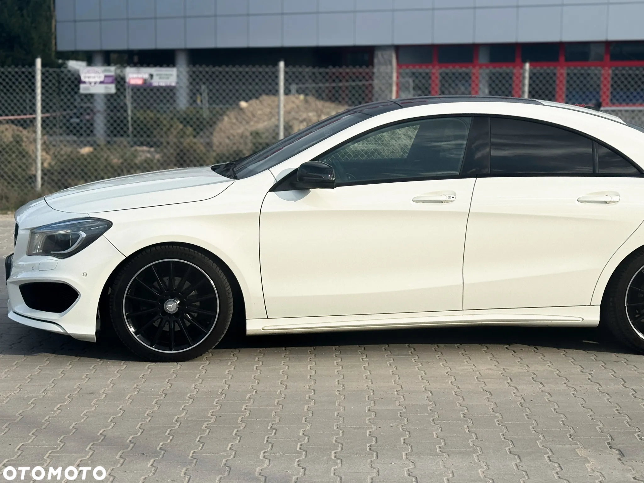 Mercedes-Benz CLA - 4