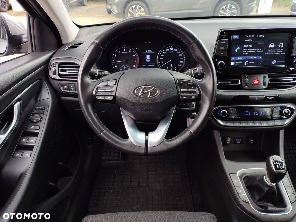Hyundai i30 1.5 DPI Smart - 13