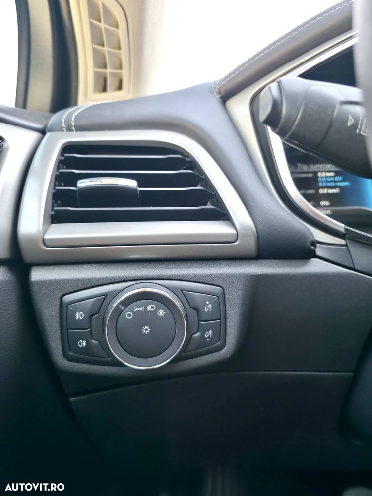 Ford Mondeo - 18