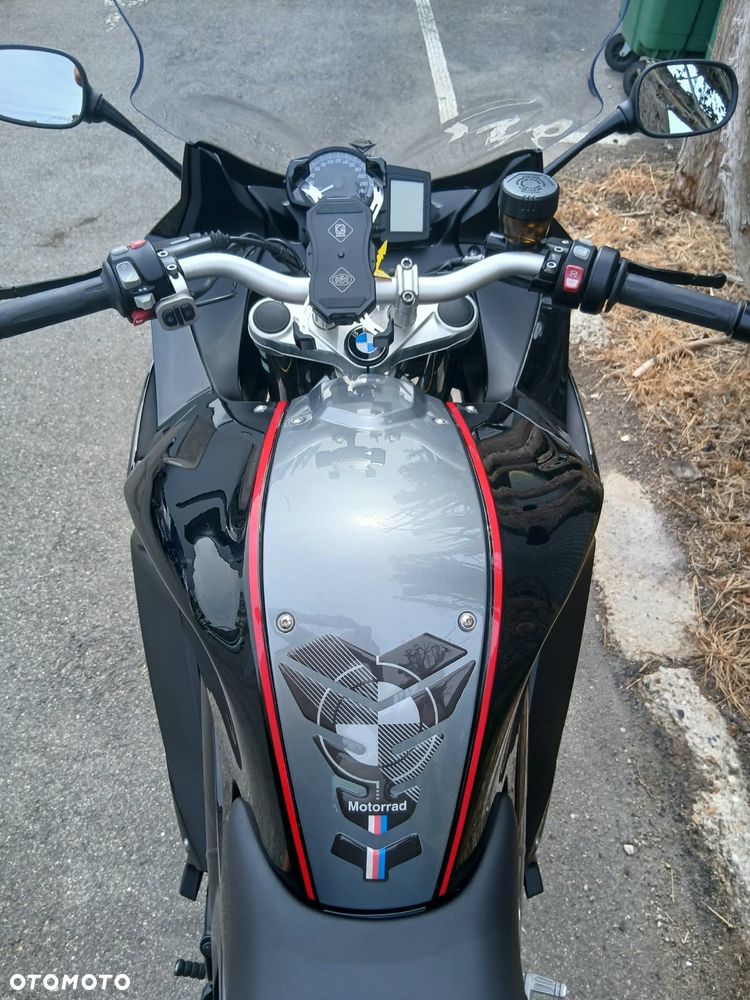 BMW F - 6