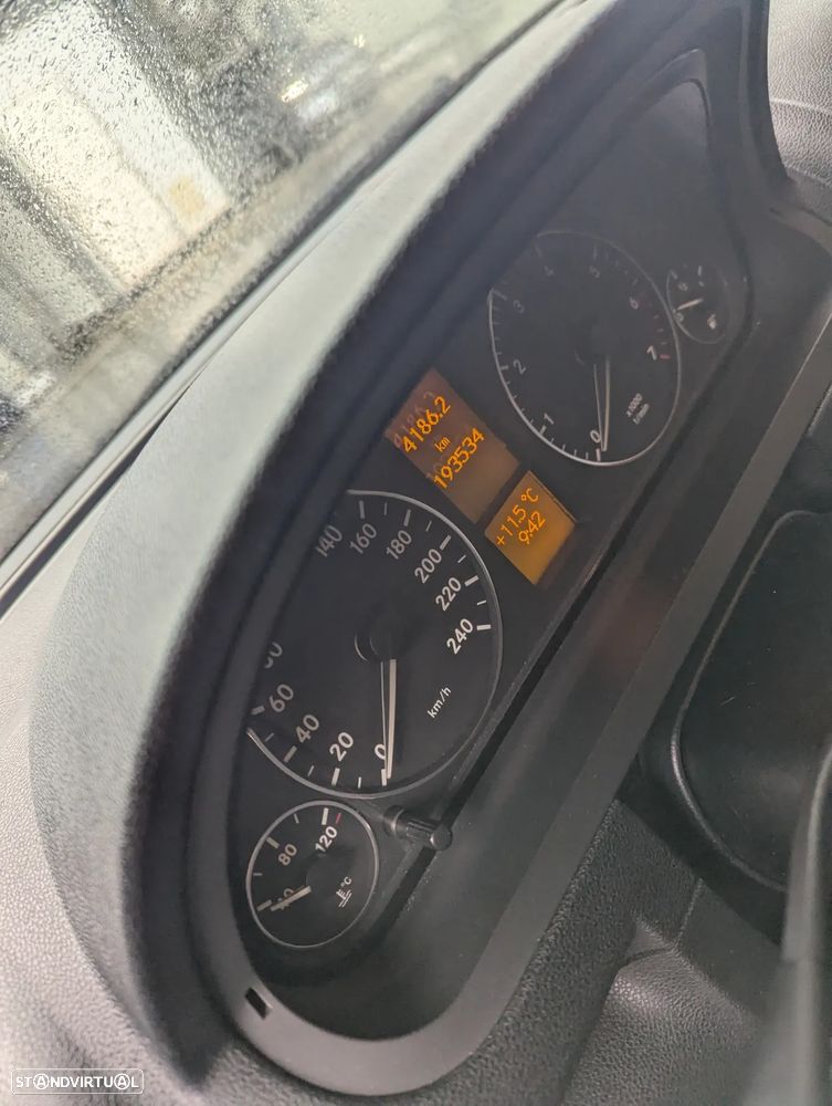 Mercedes-Benz A 150 Classic Automatic - 9