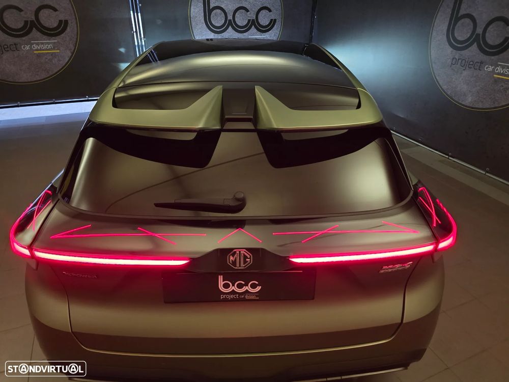 MG MG4 64 kWh XPower Luxury - 10