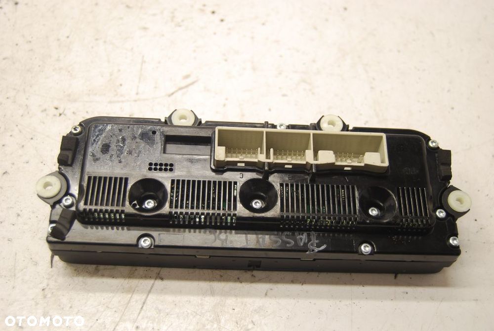 PANEL KLIMATRONIC KLIMATYZACJI VW PASSAT B6 - 4