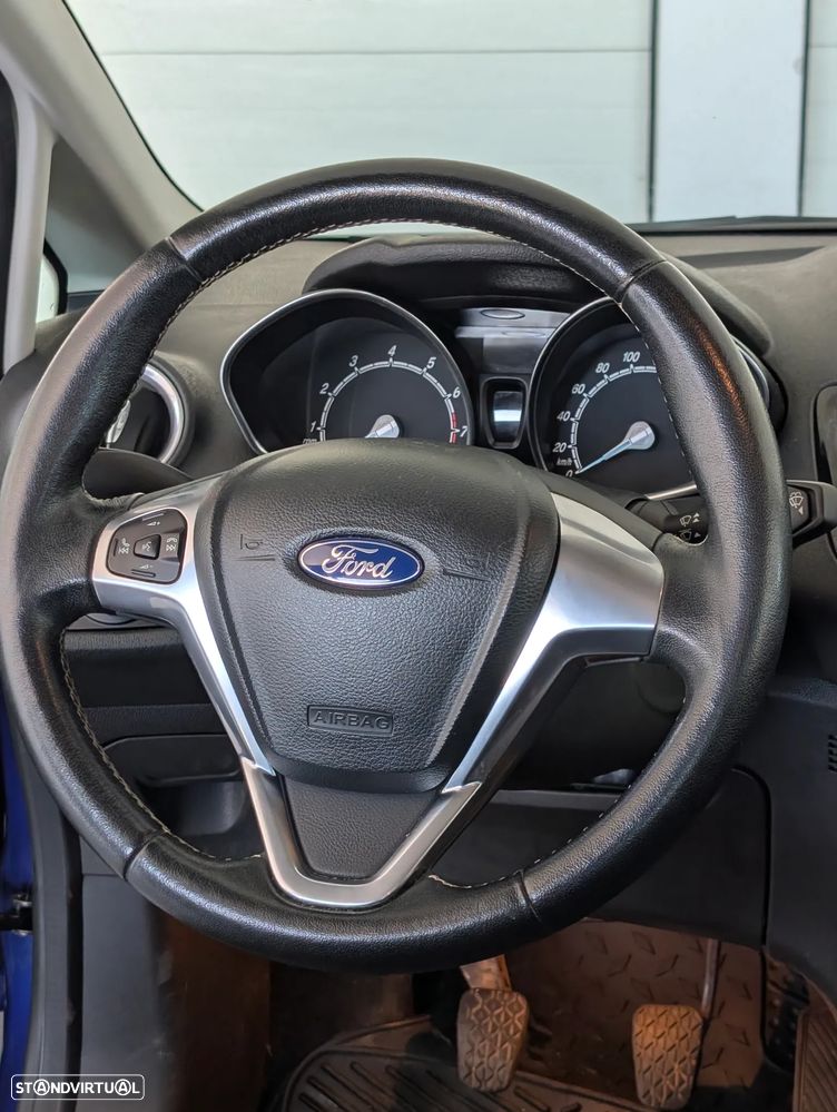 Ford Fiesta 1.0 EcoBoost Titanium - 13