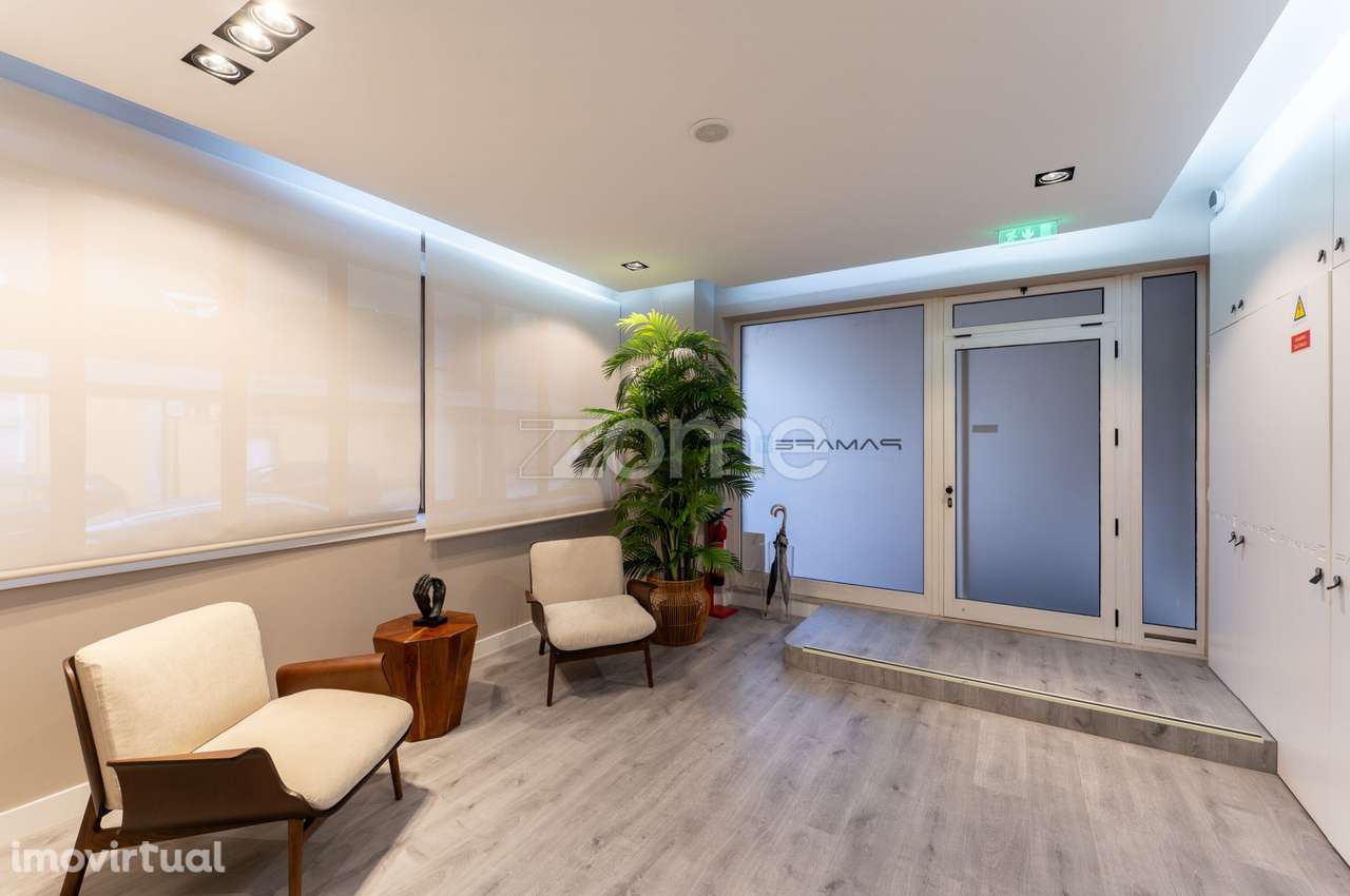 Escritório com Potencial de Conversão em Habitação Foz do Douro, Po... - Grande imagem: 4/25