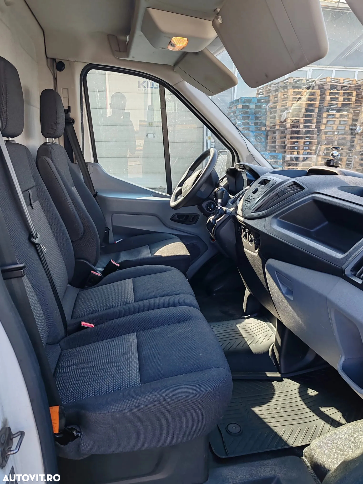 Ford TRANSIT VAN 350 L2H2 Base 2.0TDCi 130CP DPF - 2017 - 8