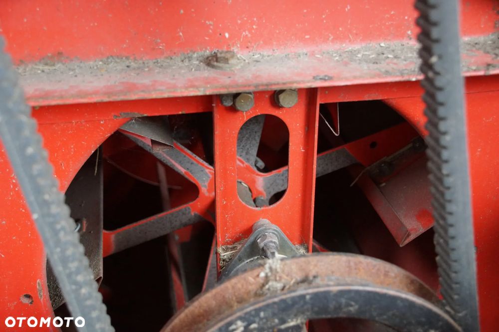 Kombajn na części - Massey Ferguson MF 36 7.6 220 KM 612 DSL 1997R Silnik Skrzynia Kabina Lampa Lusterko Schody Koło Deska Kokpit Sterownik Moduł Czujnik Kierownica Fotel - 29
