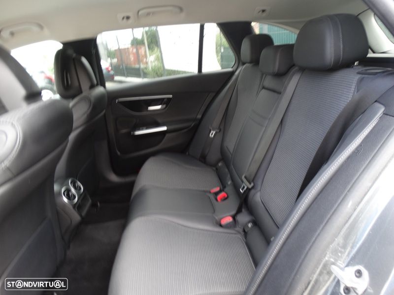 Mercedes-Benz C 220 - 25
