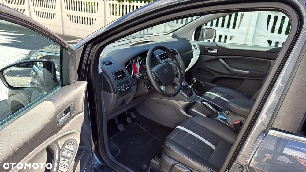 Ford Kuga 2.0 TDCi 4x4 Titanium - 10