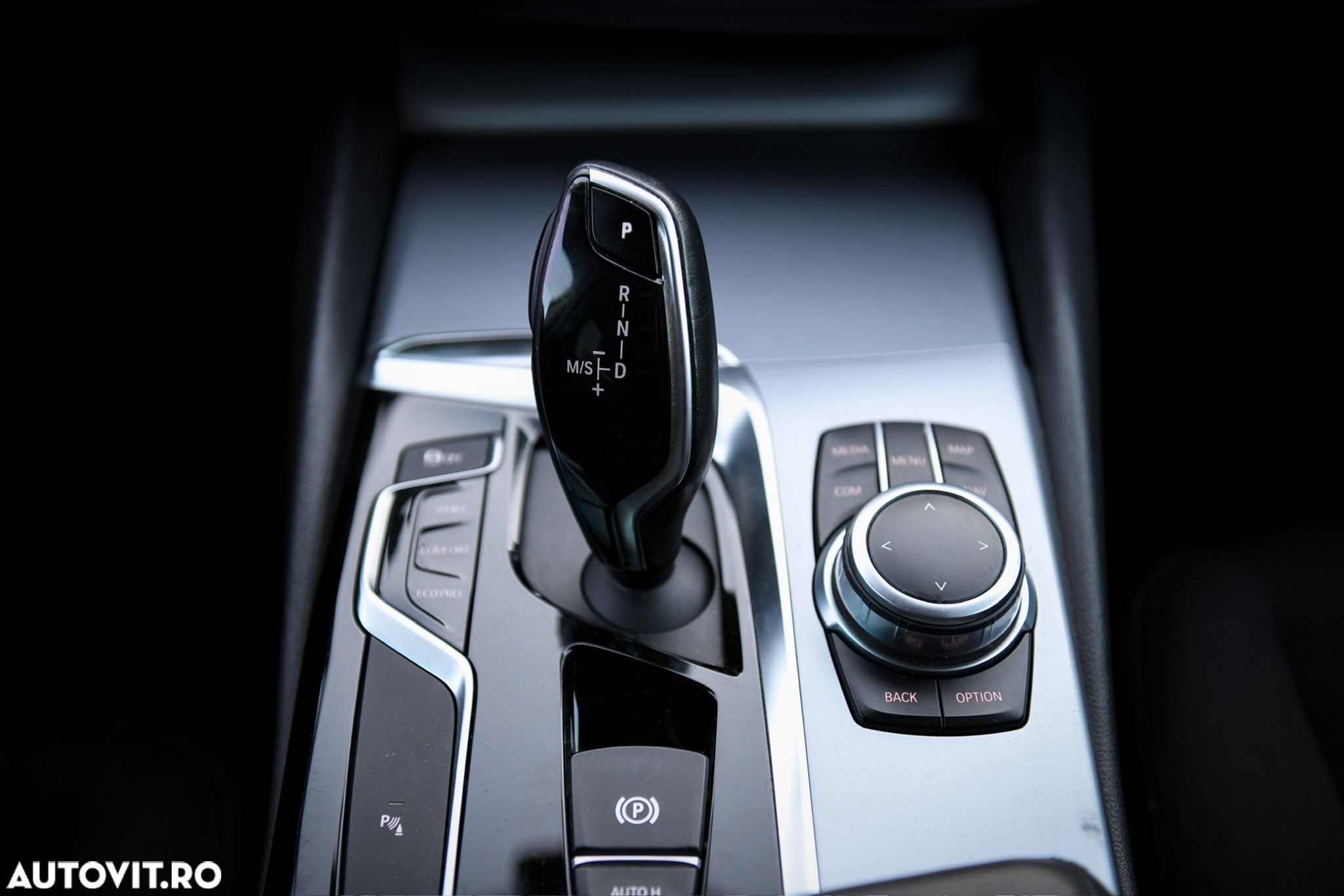 BMW Seria 5 520d AT - 10
