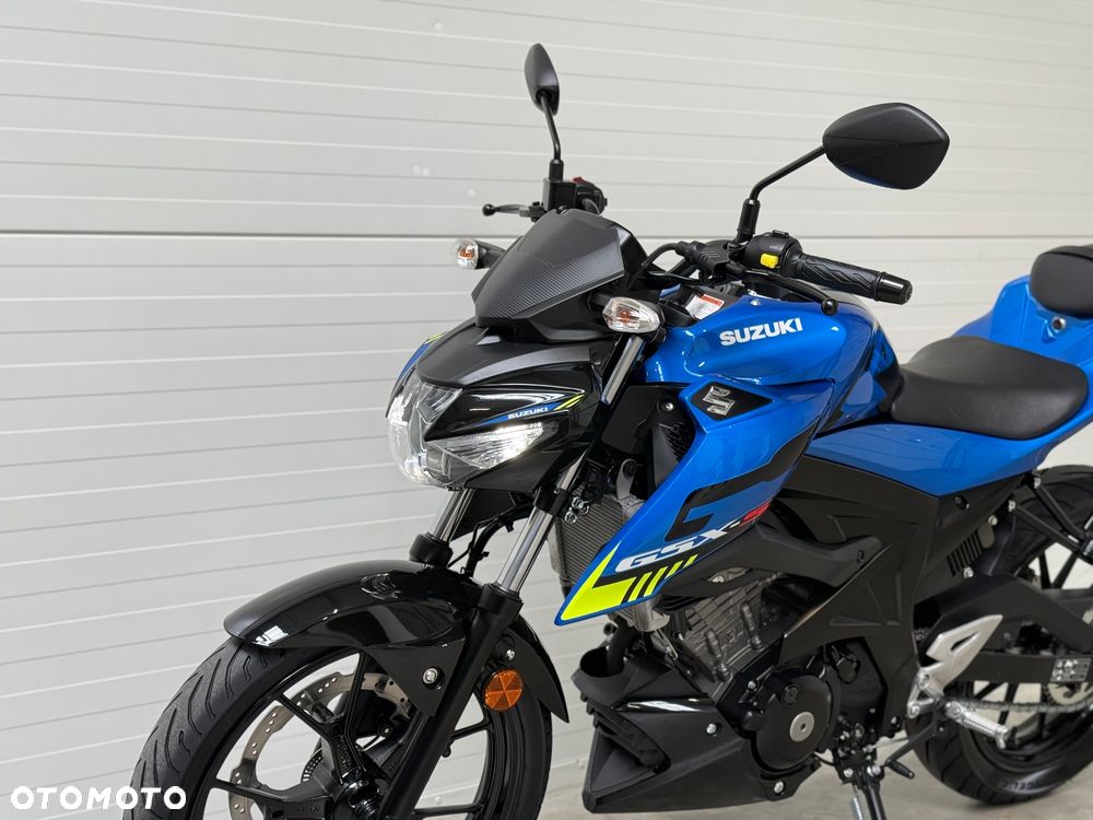 Suzuki GSX - 21