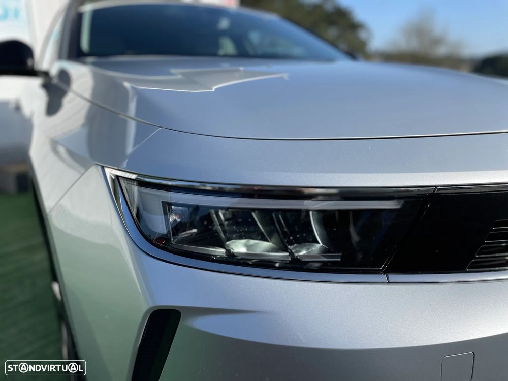 Opel Astra 1.2 T Elegance - 10