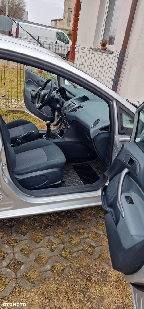 Ford Fiesta 1.4 TDCi Ghia - 10