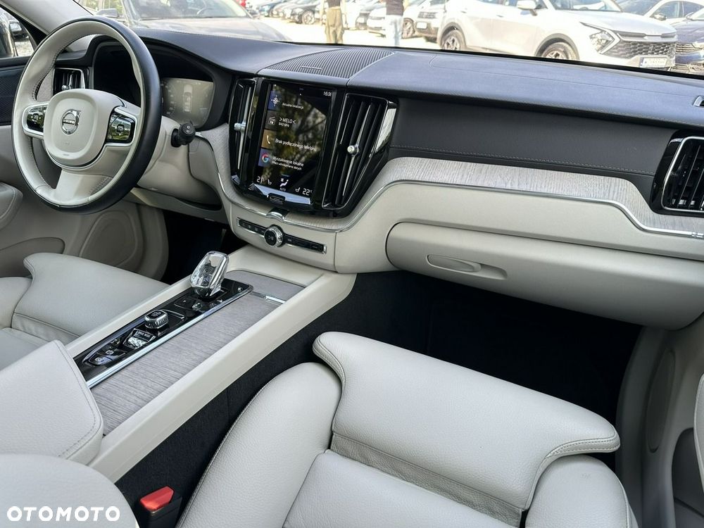 Volvo XC 60 - 24