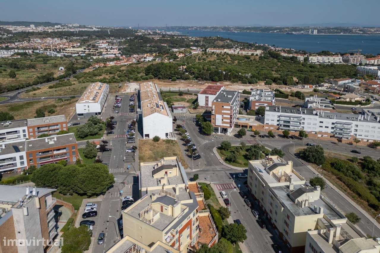 Apartamento em Paço de Arcos, Oeiras — para arrendamento - Grande imagem: 2/32