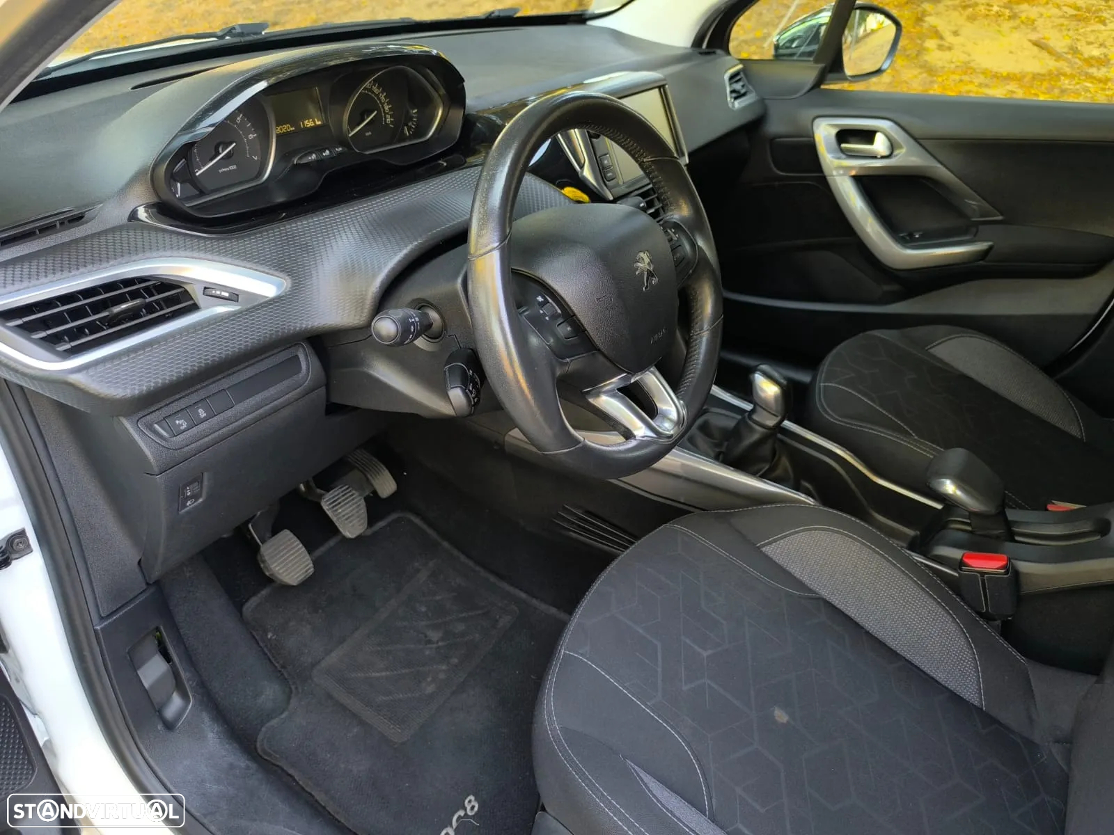 Peugeot 2008 1.2 PureTech Style - 10