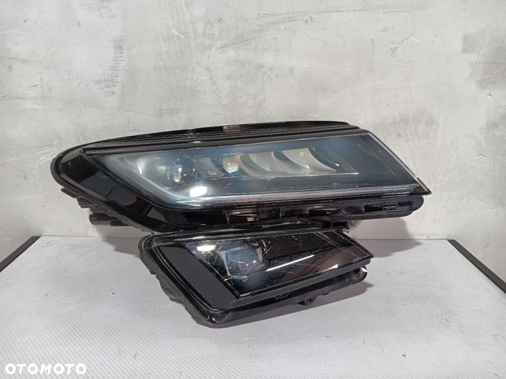 LAMPA PRZÓD PRZEDNIA PRAWA SKODA KODIAQ 566941016 - 2