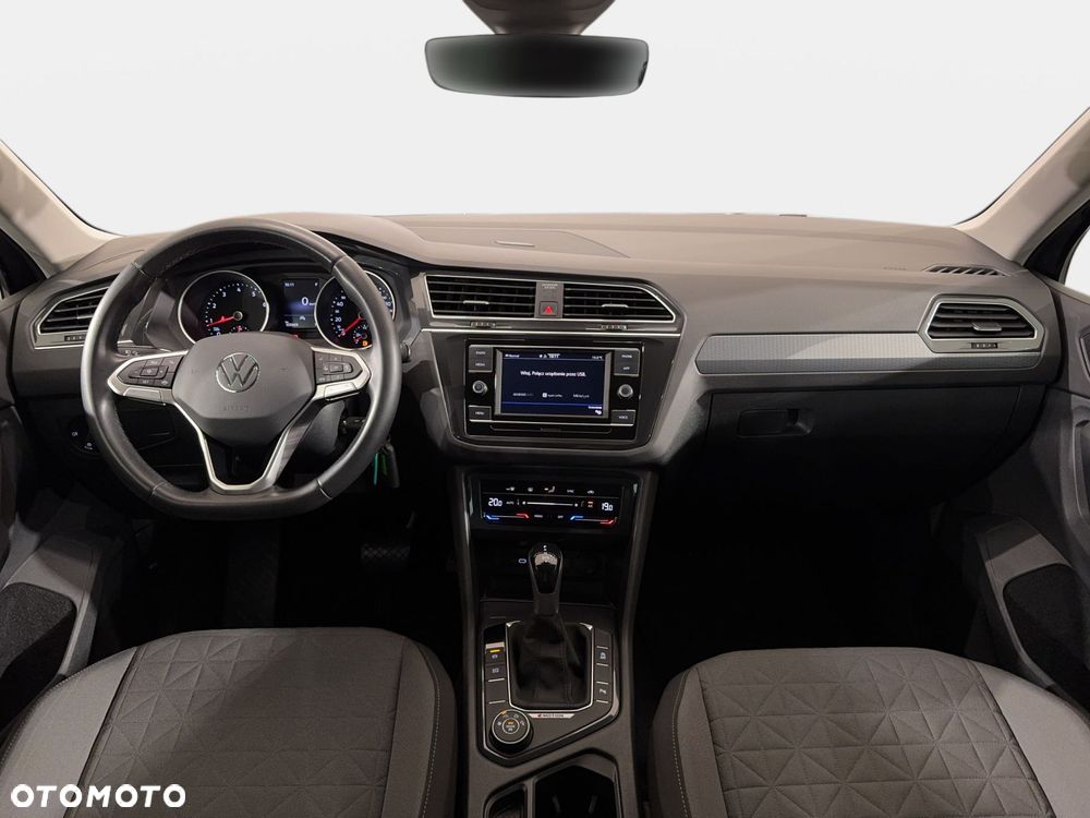 Volkswagen Tiguan - 17