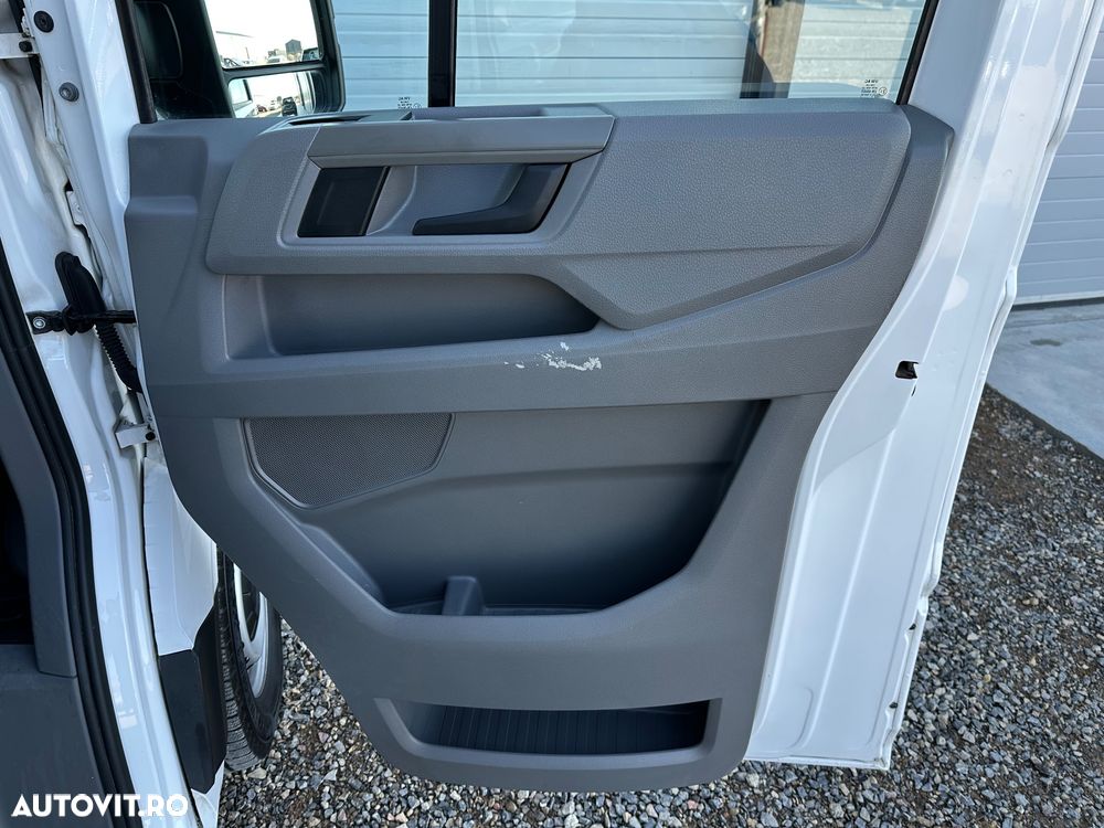 Volkswagen Crafter - 11