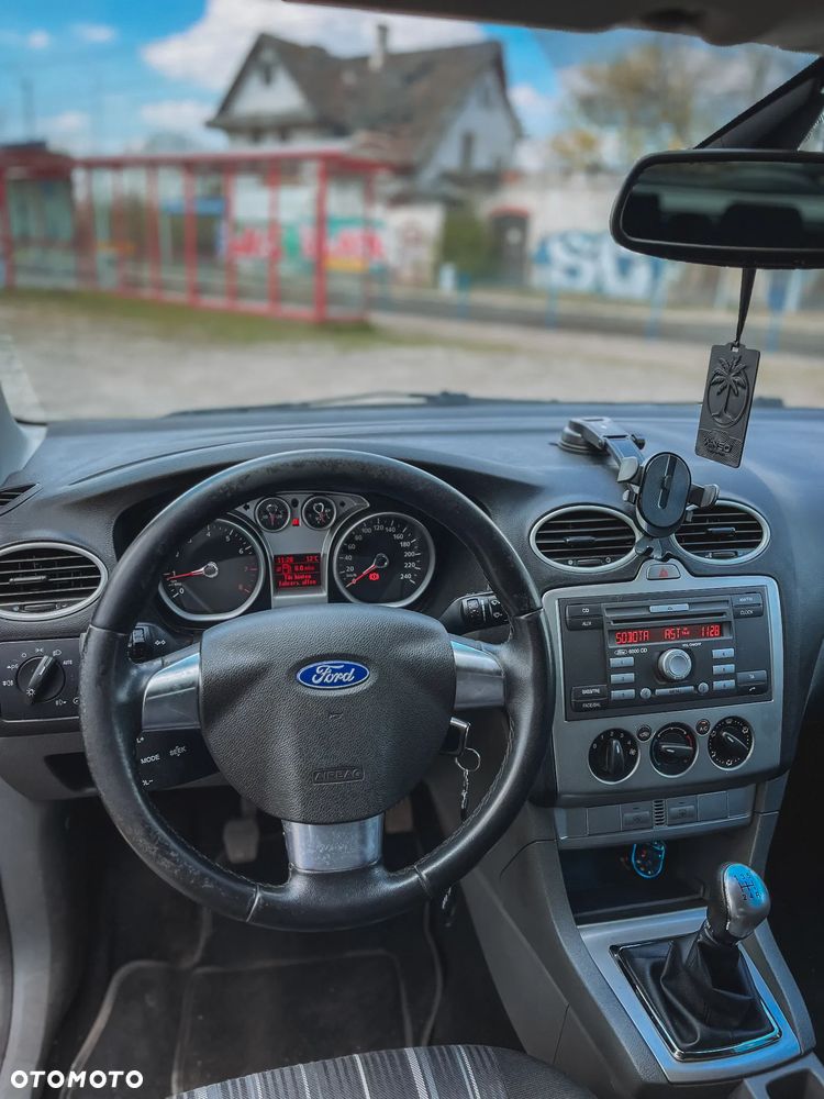 Ford Focus 1.6 Trend - 8