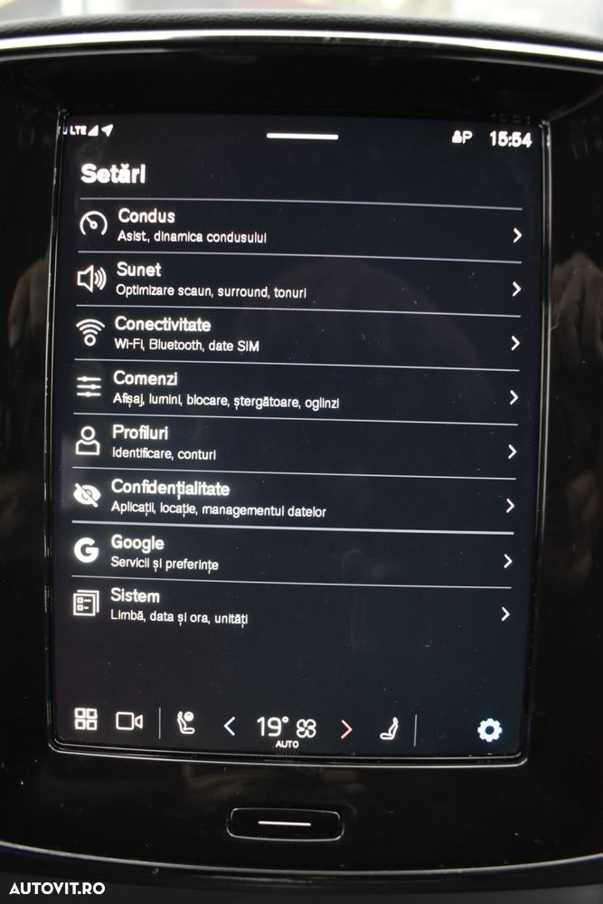 Volvo XC 40 - 18