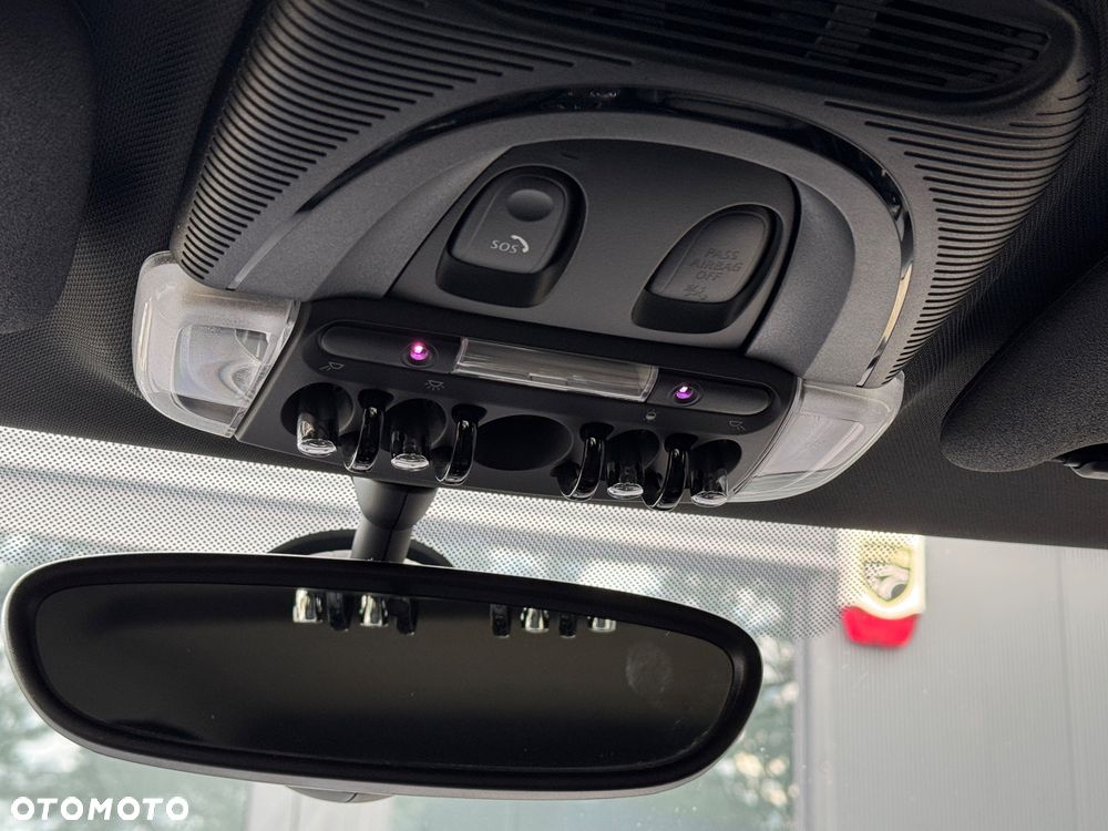 MINI Cooper Classic Trim - 16