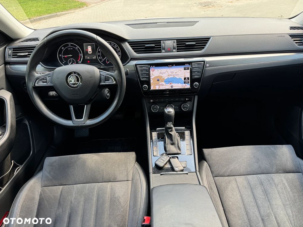 Skoda Superb 2.0 TDI 4x4 DSG Ambition - 13