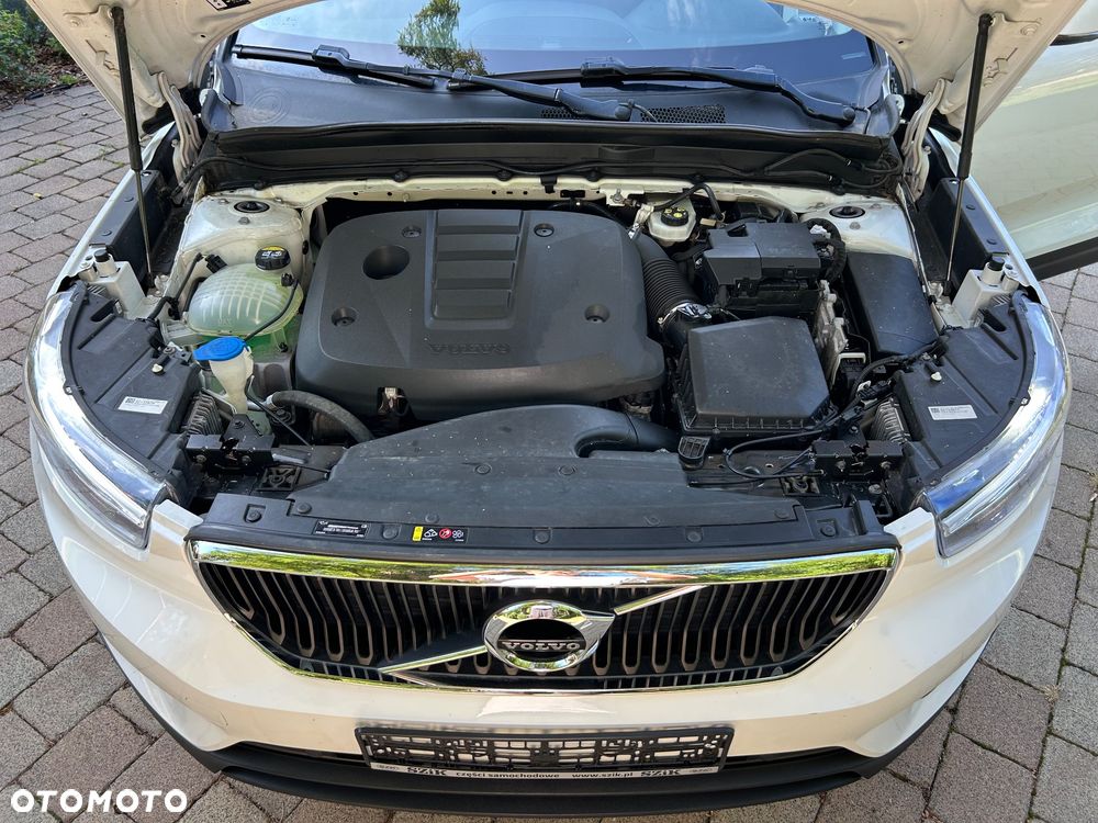 Volvo XC 40 D3 Momentum - 24