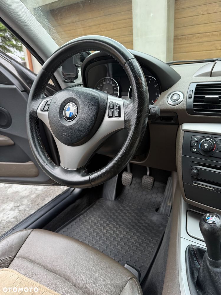 BMW Seria 1 116i - 16