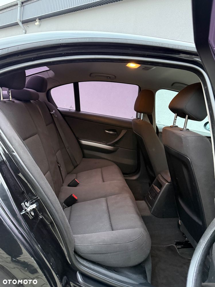 BMW Seria 3 318d - 6