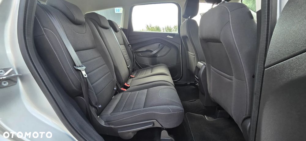 Ford Kuga 1.6 EcoBoost 2x4 Trend - 35