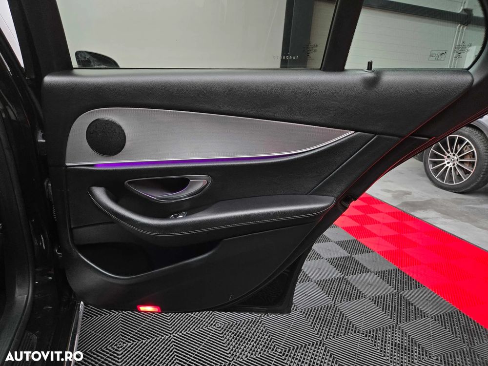 Mercedes-Benz E - 28