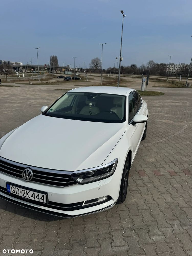 Volkswagen Passat 2.0 TDI SCR Highline DSG - 18