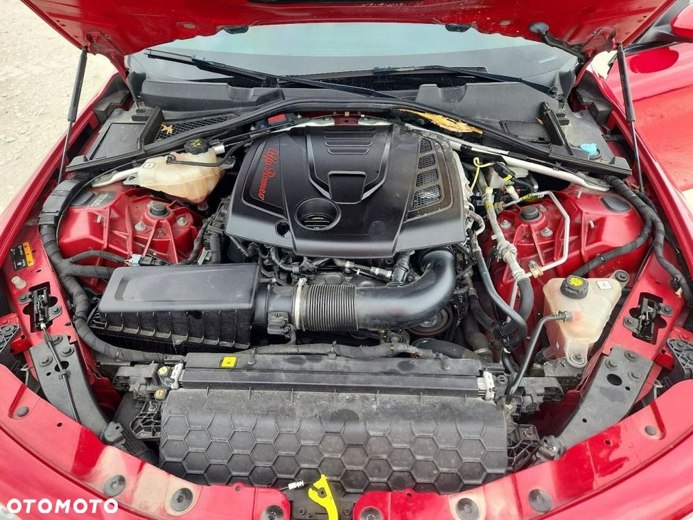 Alfa Romeo Giulia 2.0 Turbo TI Q4 - 11