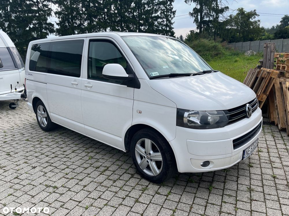 Volkswagen Multivan - 1