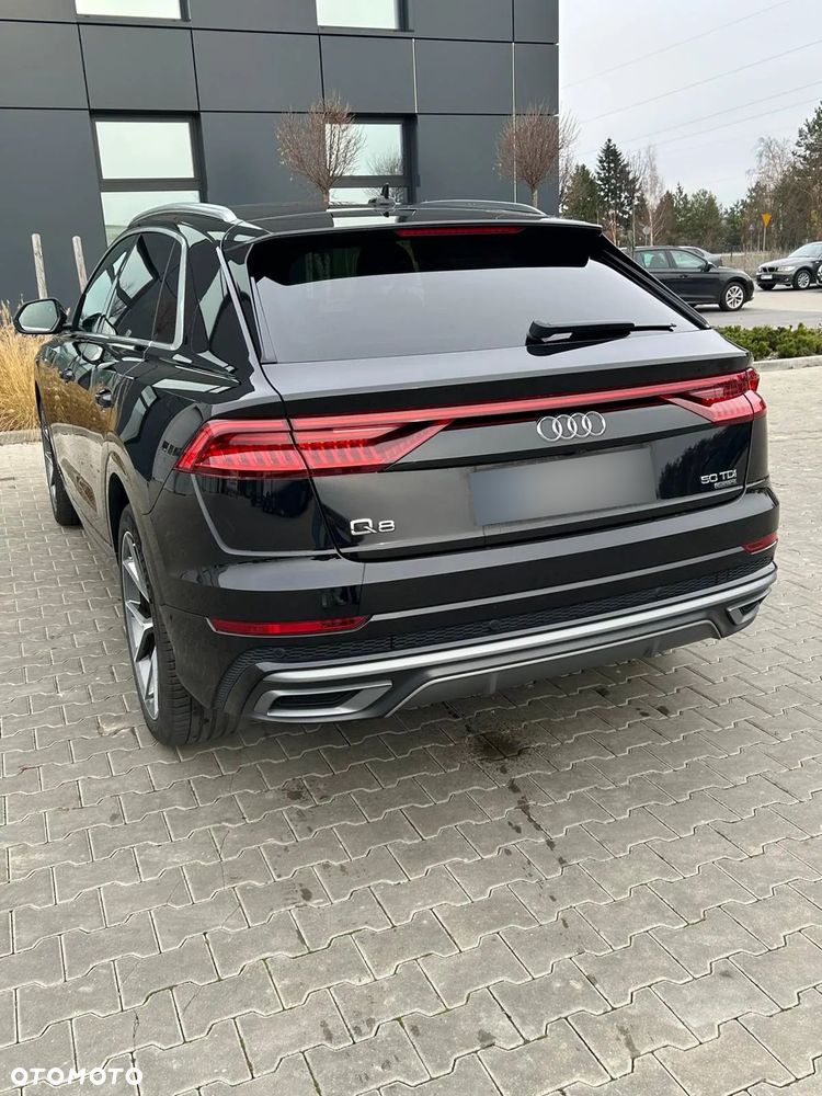 Audi Q8 - 6